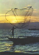 fishing-boat-with-fish-net-j4nqceuvsgmmrxyt