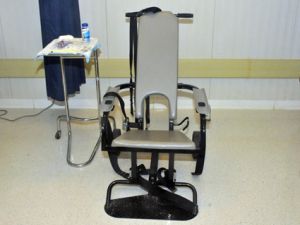 gitmo-feeding-chair425x320