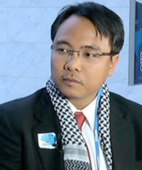 COP18 Doha : Naderev "Yeb" Sano, the lead negotiator for the Philippines delegation at Cop18